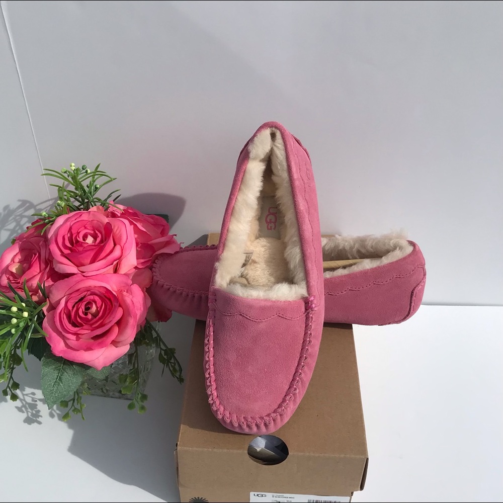 UGG Scalloped Moc - Picture 10 of 10